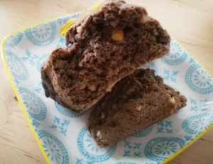 スタバの地域限定スコーン『ダブルチョコ&オレンジ』のカロリーや値段は?