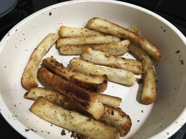 フライパンの耳でラスクきなこ味